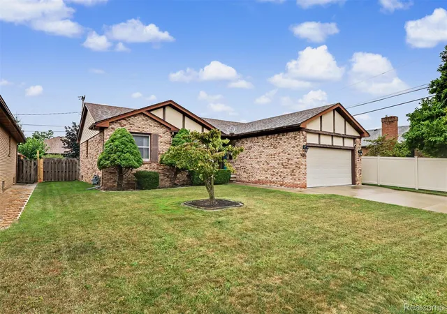 Photo 2 of Single family home for sale at 723 6th Street, Wyandotte, MI 48192 | MLS# 20261069432 | Listing updated on 2026-09-01