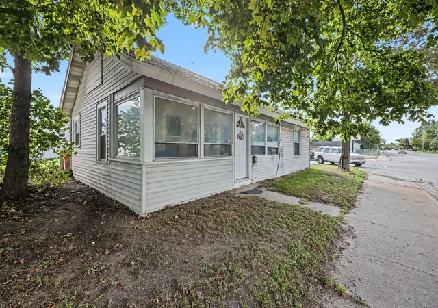 Photo 1 of Single family home for sale at 807 Colburn Ave, Big Rapids City Mecosta, MI 49307 | MLS# 72026045982 | Listing updated on 2026-08-29