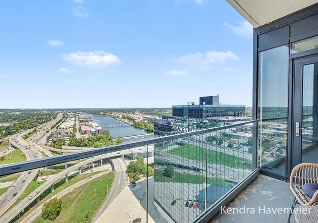 Photo 4 of Condo for sale at 335 Bridge St Nw #2305, Grand Rapids City Kent, MI 49504 | MLS# 65026045986 | Listing updated on 2026-09-11