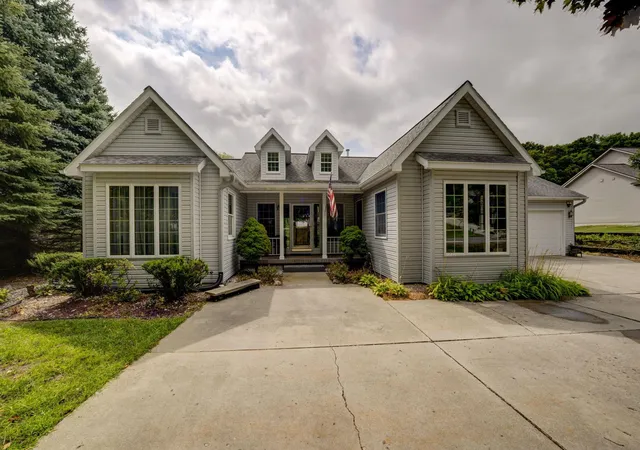 Photo 2 of Single family home for sale at 4445 Silver Valley Ln, Garfield Charter Township Grand Traverse, MI 49684 | MLS# 78080073024 | Listing updated on 2026-09-18