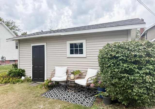 Photo 3 of Single family home for sale at 404 W Court St, Ludington City Mason, MI 49431 | MLS# 67026045999 | Listing updated on 2026-09-08