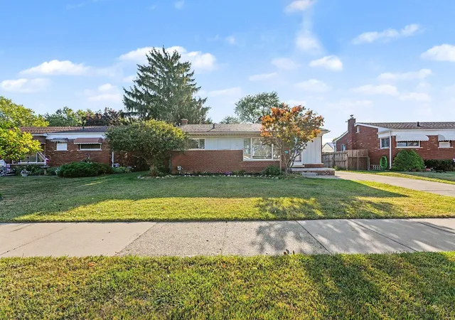 Photo 2 of Single family home for sale at 25338 Wagner Ave, Warren City Macomb, MI 48089 | MLS# 81026046004 | Listing updated on 2026-09-17