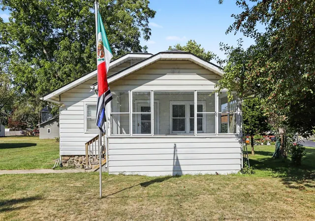 Photo 3 of Single family home for sale at 36 S 28th St, Battle Creek City Calhoun, MI 49015 | MLS# 66026046014 | Listing updated on 2026-08-31