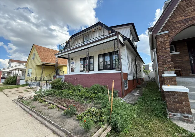 Photo 3 of Single family home for sale at 3380 Holbrook St, Hamtramck City Wayne, MI 48212 | MLS# 20261069479 | Listing updated on 2026-08-30