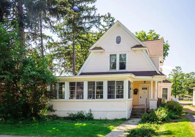 Photo 2 of Single family home for sale at 210 S Elm St, Three Oaks Village Berrien, MI 49128 | MLS# 69026046018 | Listing updated on 2026-09-23