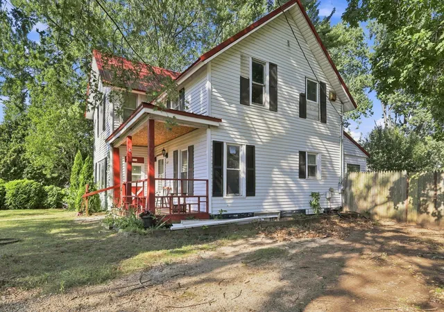 Photo 2 of Single family home for sale at 207 N Erie St, Three Rivers City St Joseph, MI 49093 | MLS# 66026046020 | Listing updated on 2026-09-17