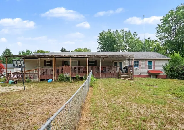 Photo 3 of Single family home for sale at 4160 S Geneva Rd, Jasper Township Midland, MI 48880 | MLS# 79080073031 | Listing updated on 2026-09-01