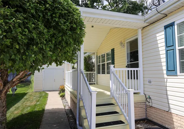 Photo 2 of Single family home for sale at 299 Dennis K Ct, White Lake Charter Township Oakland, MI 48386 | MLS# 20261069492 | Listing updated on 2026-09-01