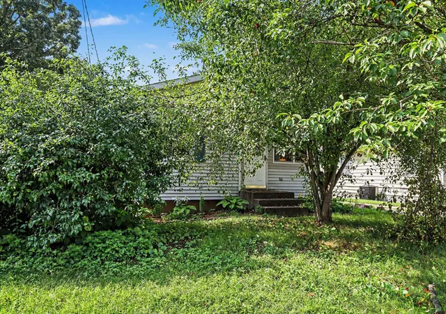 Photo 3 of Single family home for sale at 244 Majestic St SE, Grand Rapids, MI 49548 | MLS# 65026046027 | Listing updated on 2026-10-17