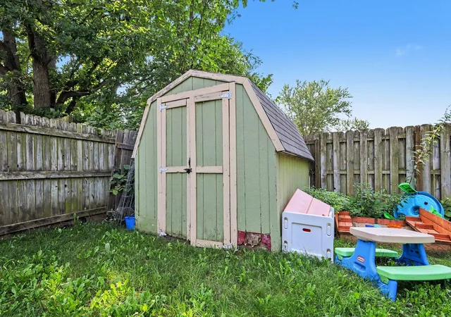 Photo 4 of Single family home for sale at 244 Majestic St SE, Grand Rapids, MI 49548 | MLS# 65026046027 | Listing updated on 2026-10-17