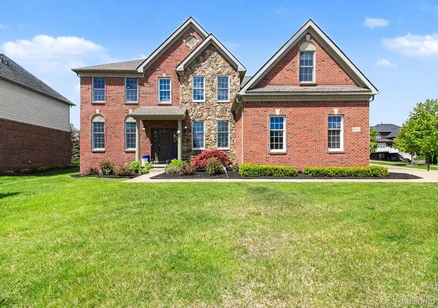 Photo 1 of Single family home for sale at 50371 Langley Dr, Novi City Oakland, MI 48374 | MLS# 20261069495 | Listing updated on 2026-08-31