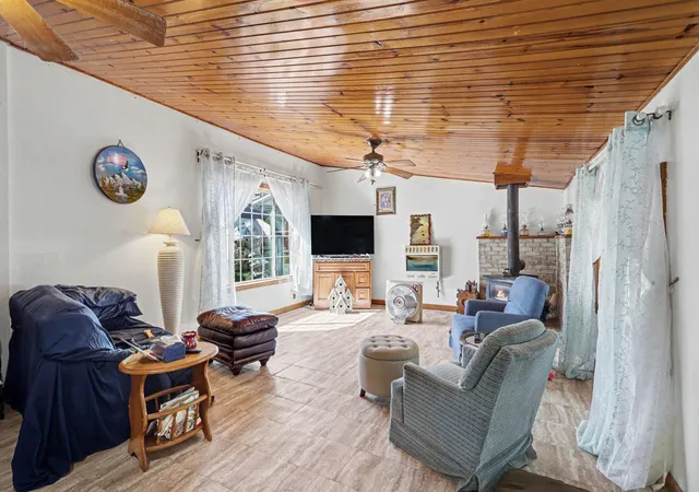 Photo 3 of Single family home for sale at 507 S Main St, Reading City Hillsdale, MI 49274 | MLS# 62026046031 | Listing updated on 2026-08-31