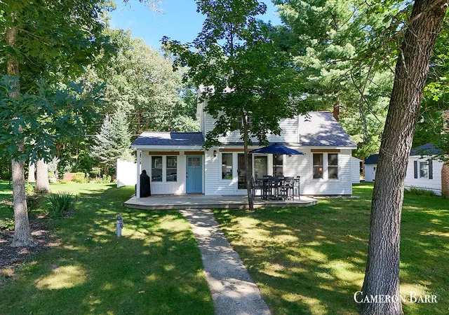 Photo 1 of Single family home for sale at 1514 E Cove Point Dr, Brooks Township Newaygo, MI 49337 | MLS# 65026046032 | Listing updated on 2026-08-30