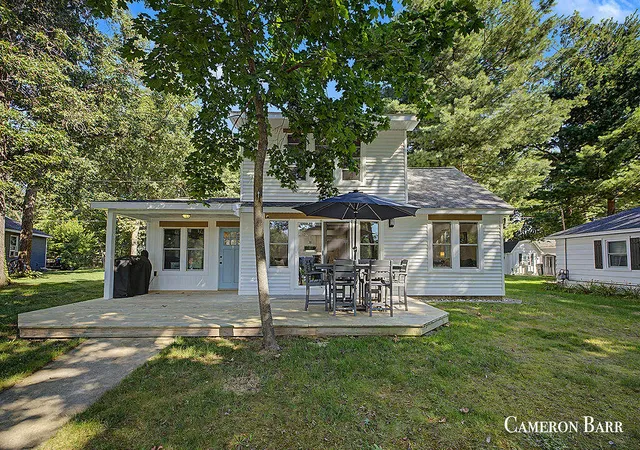 Photo 2 of Single family home for sale at 1514 E Cove Point Dr, Brooks Township Newaygo, MI 49337 | MLS# 65026046032 | Listing updated on 2026-08-30