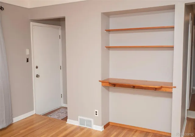 Photo 4 of Single family home for sale at 20021 Martin Rd, Saint Clair Shores, MI 48081 | MLS# 20261069503 | Listing updated on 2026-09-13