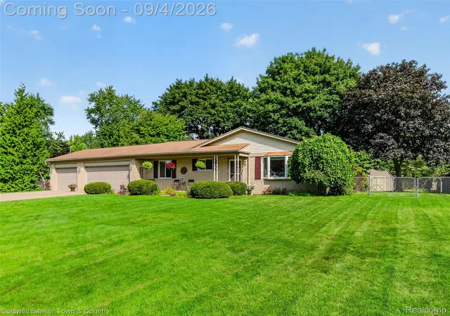 Photo 2 of Single family home for sale at 6282 Peach Dr, Independence Charter Township Oakland, MI 48346 | MLS# 20261069515 | Listing updated on 2026-09-16