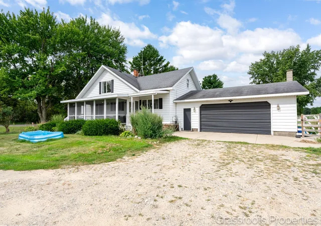 Photo 3 of Single family home for sale at 6196 W Sidney Rd, Sidney Township Montcalm, MI 48885 | MLS# 65026046038 | Listing updated on 2026-09-17