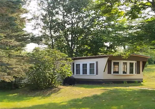 Photo 4 of Single family home for sale at 9796 Lake Of The Woods Rd Rd, Custer Township Antrim, MI 49659 | MLS# 58050220253 | Listing updated on 2026-09-17