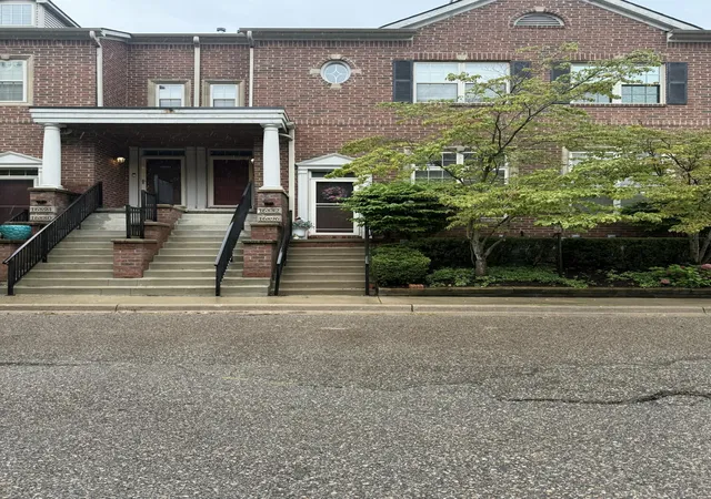 Photo 2 of Condo for sale at 16896 Farmington Rd, Livonia City Wayne, MI 48154 | MLS# 81026046046 | Listing updated on 2026-09-14
