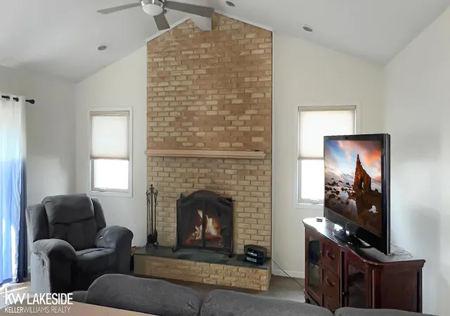 Photo 4 of Single family home for sale at 3615 Bicsak Dr Dr, Warren City Macomb, MI 48092 | MLS# 58050220256 | Listing updated on 2026-08-31