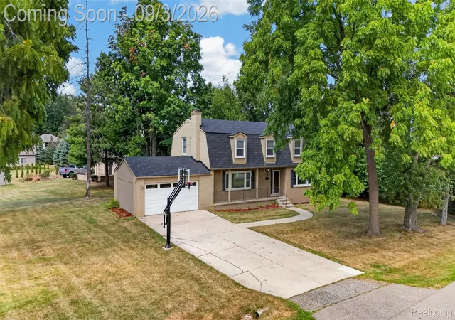 Photo 2 of Single family home for sale at 2499 Horseshoe Dr, West Bloomfield Charter Township Oakland, MI 48322 | MLS# 20261069575 | Listing updated on 2026-09-14