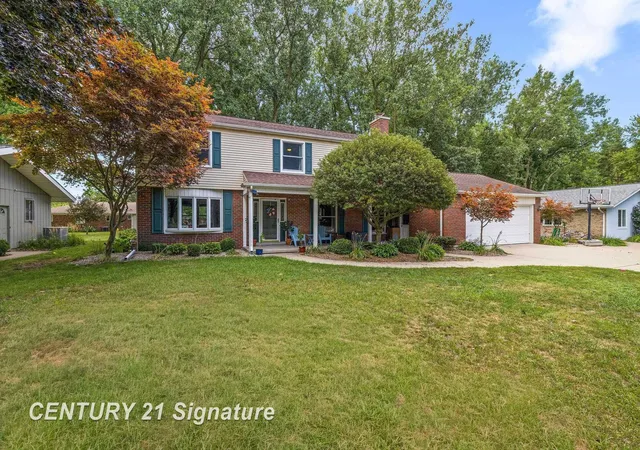 Photo 1 of Single family home for sale at 2870 E Nottingham Dr, Saginaw Charter Township Saginaw, MI 48603 | MLS# 61050220262 | Listing updated on 2026-09-16