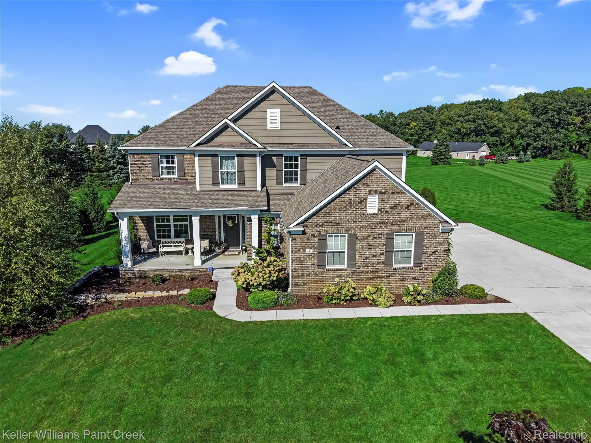 Photo 1 of Mansion for sale at 137 Crestview Dr, Rochester, MI 48306 | MLS# 20261069583 | Listing updated on 2026-10-03