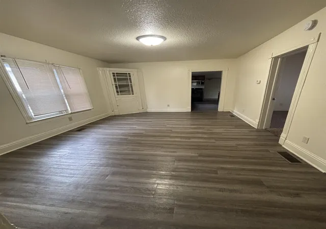 Photo 4 of Single family home for sale at 1015 S Franklin, Mt Pleasant City Isabella, MI 48858 | MLS# 79080073035 | Listing updated on 2026-09-17