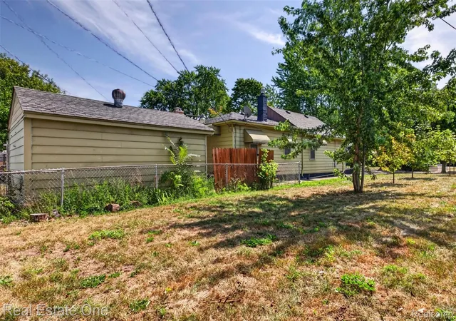 Photo 35 of Single family home for sale at 41 E Maxlow Ave, Hazel Park, MI 48030 | MLS# 20261069600 | Listing updated on 2026-09-01