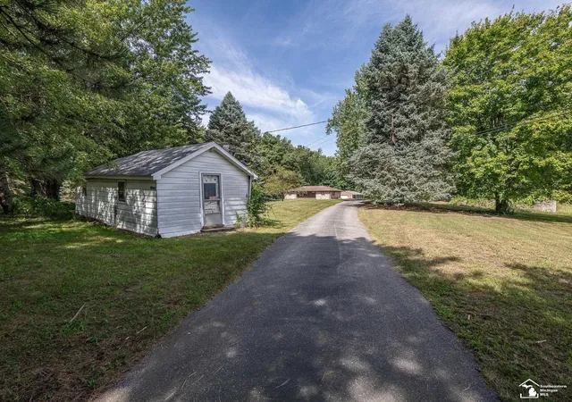 Photo 3 of Single family home for sale at 13300 Ida West Rd, Dundee Township Monroe, MI 49270 | MLS# 57050220269 | Listing updated on 2026-09-04