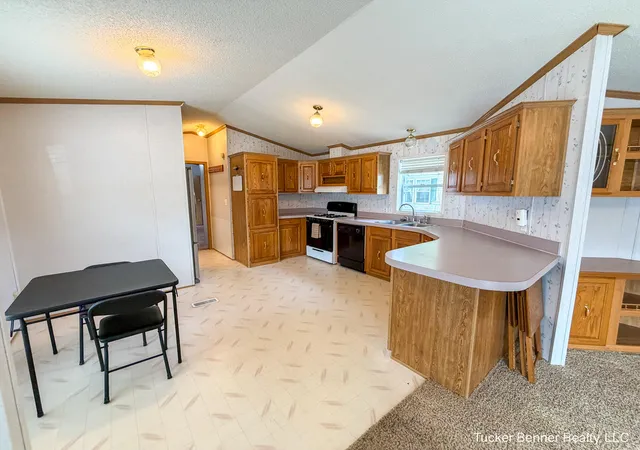 Photo 3 of Single family home for sale at 5048 Valentine St, Egelston Township Muskegon, MI 49442 | MLS# 71026046071 | Listing updated on 2026-09-11