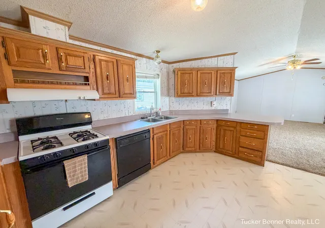 Photo 4 of Single family home for sale at 5048 Valentine St, Egelston Township Muskegon, MI 49442 | MLS# 71026046071 | Listing updated on 2026-09-11