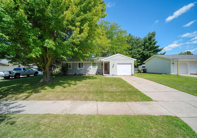 Photo 2 of Single family home for sale at 904 N Union St, Tecumseh City Lenawee, MI 49286 | MLS# 81026046076 | Listing updated on 2026-08-31