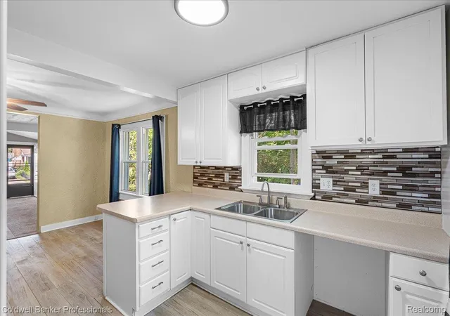 Photo 4 of Single family home for sale at 5251 Gateshead St, Grosse Pointe, MI 48236 | MLS# 20261069627 | Listing updated on 2026-09-30