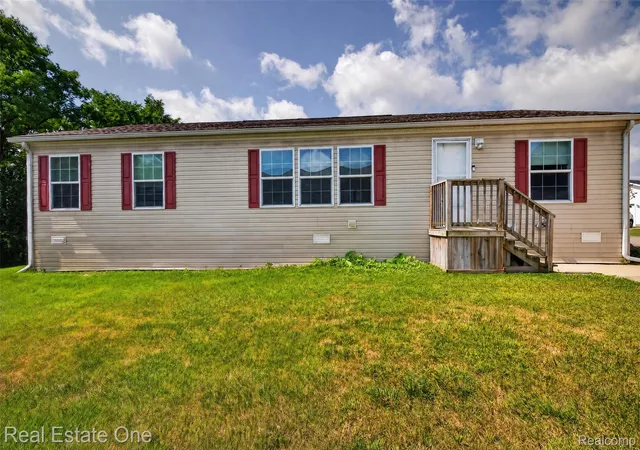 Single family home for sale at 16047 Windsor Ln, HollyTownship_Oakland, MI 48442 | MLS# 20261069630