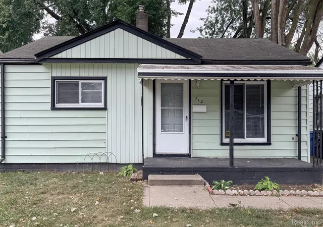 Photo 1 of Single family home for sale at 712 E Lincoln Ave, Madison Heights, MI 48071 | MLS# 20261069637 | Listing updated on 2026-09-01