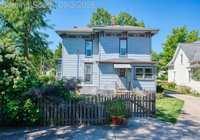 Photo 3 of Single family home for sale at 212 S Union St, Tecumseh, MI 49286 | MLS# 20261069644 | Listing updated on 2026-09-30