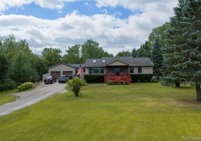 Photo 1 of Single family home for sale at 2392 Davis Rd, Au Gres, MI 48703 | MLS# 20261069655 | Listing updated on 2026-09-01