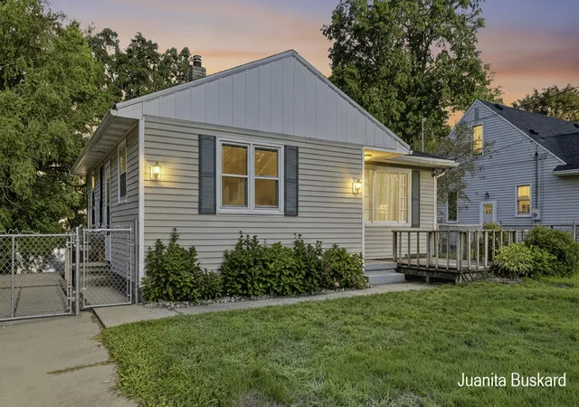 Photo 1 of Sale Pending at 3449 Taft Ave Sw, Wyoming, MI 49519 | MLS# 65026046090 | Listing updated on 2026-09-09