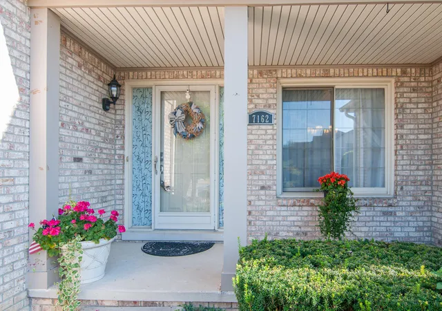 image of 7162 Fox Woods Dr, Canton, MI 48187 | MLS# 81026046098