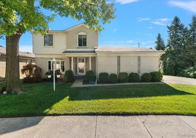 Photo 2 of Condo for sale at 46636 E Oakwood Dr #55, Macomb, MI 48044 | MLS# 20261069673 | Listing updated on 2026-09-01