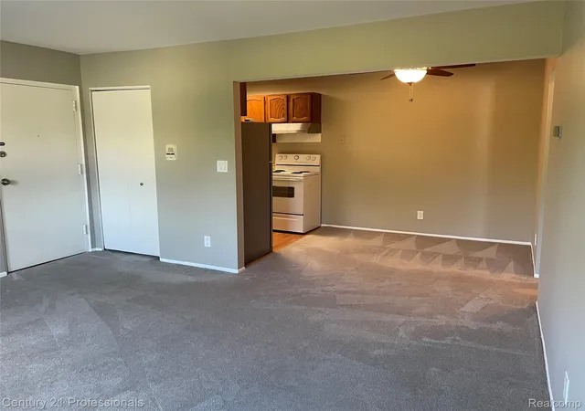 Photo 3 of Condo for sale at 810 Plate St #205, Rochester, MI 48307 | MLS# 20261069678 | Listing updated on 2026-09-01