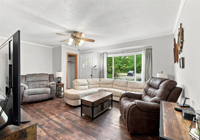 Photo 4 of Single family home for sale at 23366 Superior Pkwy, Taylor, MI 48180 | MLS# 20261069688 | Listing updated on 2026-09-19