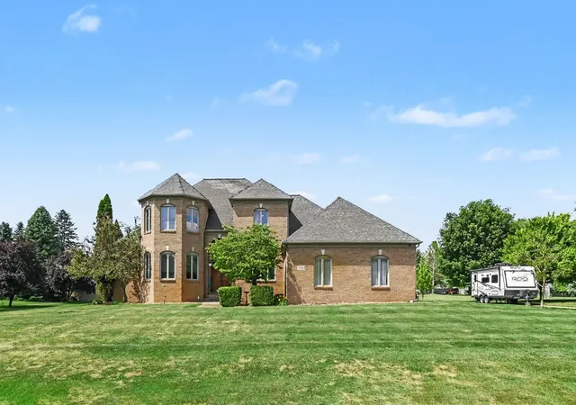 Photo 2 of Single family home for sale at 7484 Shotsilk Dr, Jackson, MI 49201 | MLS# 55026046108 | Listing updated on 2026-09-09