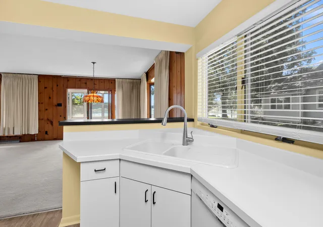 Photo 4 of Single family home for sale at 130 Waupakisco Beach, Battle Creek, MI 49015 | MLS# 66026046111 | Listing updated on 2026-09-01