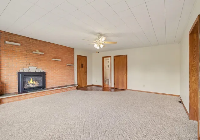 Photo 4 of Single family home for sale at 336 Lakeshore Dr, Battle Creek, MI 49015 | MLS# 64026046115 | Listing updated on 2026-09-18