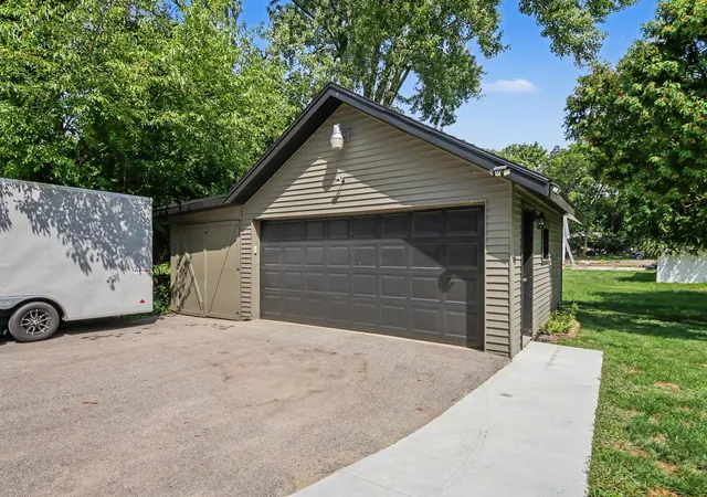 Photo 4 of Single family home for sale at 1214 Oakleigh Ave NW, Grand Rapids, MI 49504 | MLS# 71026046120 | Listing updated on 2026-09-15