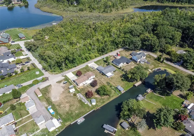 Photo 3 of Single family home for sale at 841 Driburg Dr, Commerce Township, MI 48390 | MLS# 20261069735 | Listing updated on 2026-10-05