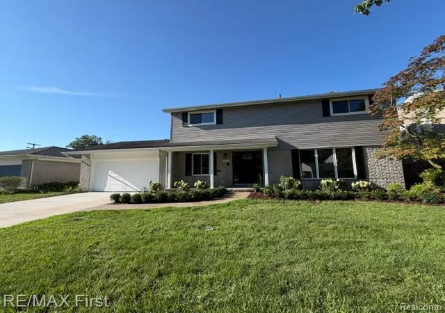 4th image of 971 Canterbury Rd, Grosse Pointe Woods, MI 48236 | MLS# 20261069734