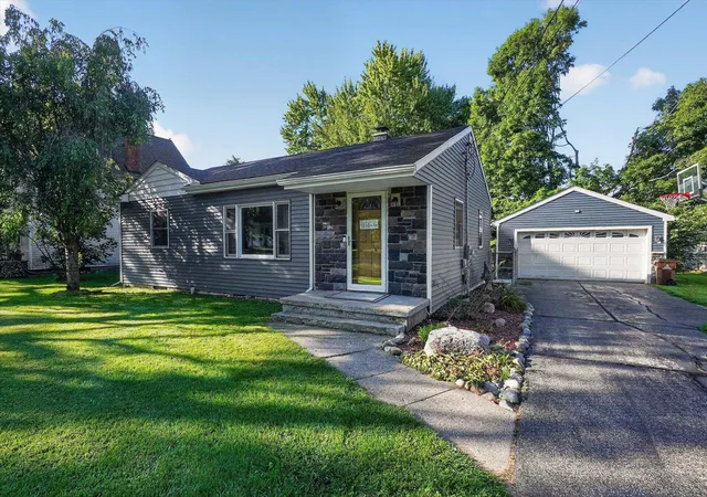 Photo 4 of Single family home for sale at 616 E Grand River Rd, Laingsburg, MI 48848 | MLS# 5050220302 | Listing updated on 2026-09-05